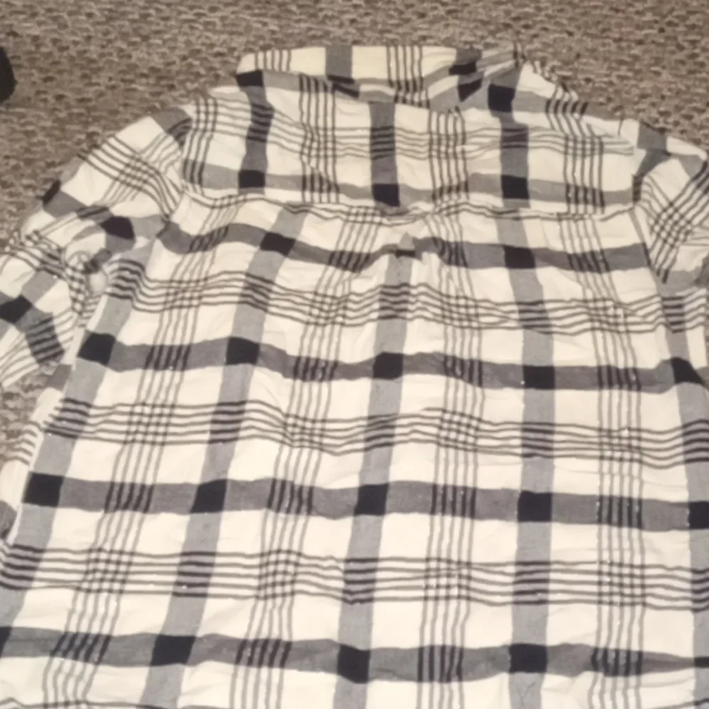 Flannel - Picture 3 of 3